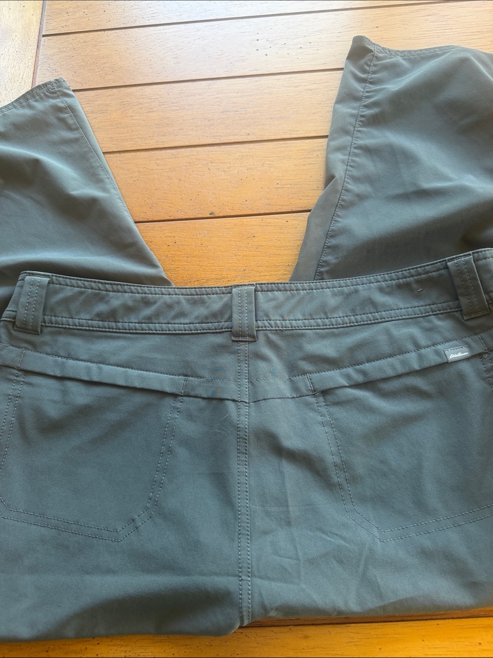 Eddie Bauer Women’s Cargo Capris in Grey - Picture 5 of 10